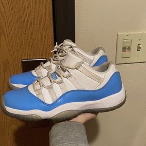 Jordan 11s university blue